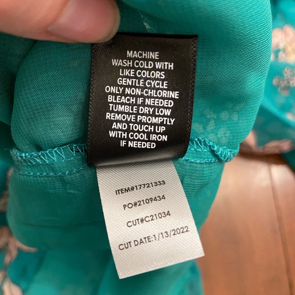 Torrid Plus Size 2 Cold Shoulder Crinkle Chiffon Sheer Lined Green Floral - Picture 10 of 13